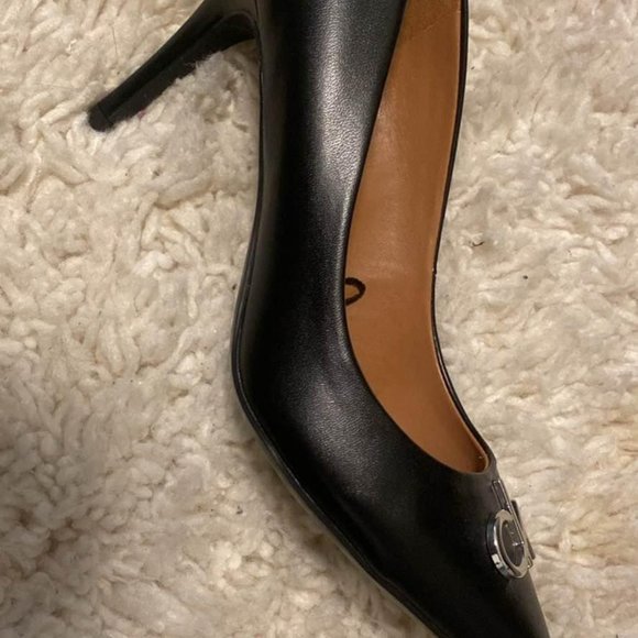 Calvin Klein heels - Picture 1 of 5
